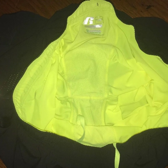 Russell Men's 9" 2 in 1 Black Work Out Shorts - Picture 4 of 7